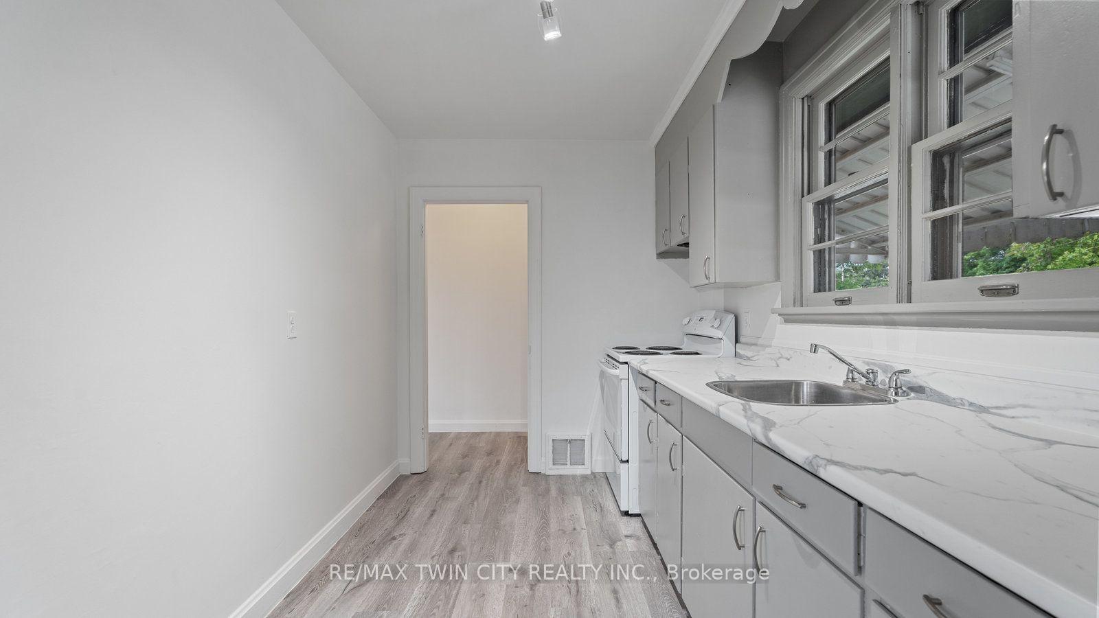 Photo 8 of 848 Colborne Street E, Brantford, Echo Place — HOMEH