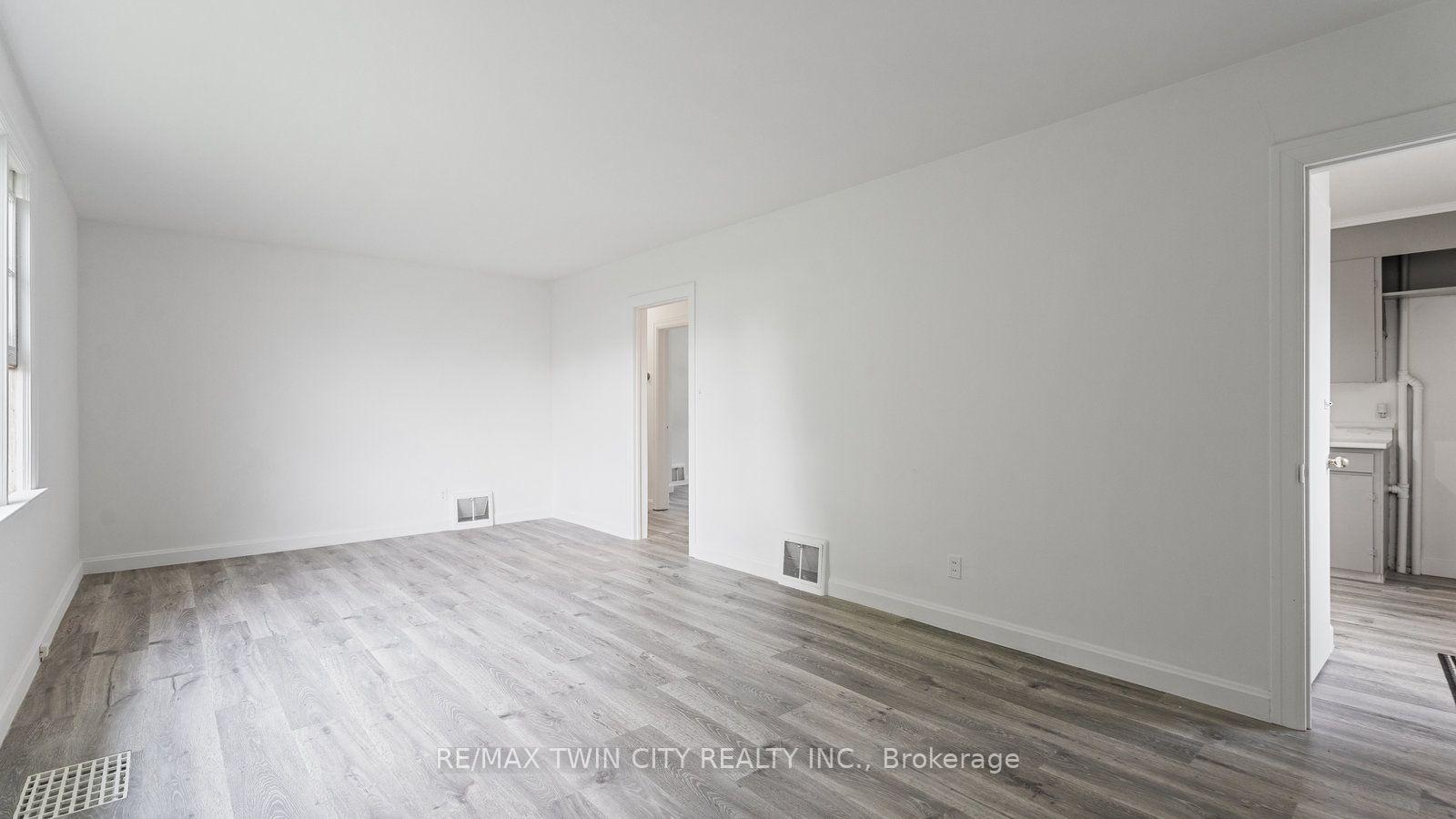 Photo 10 of 848 Colborne Street E, Brantford, Echo Place — HOMEH