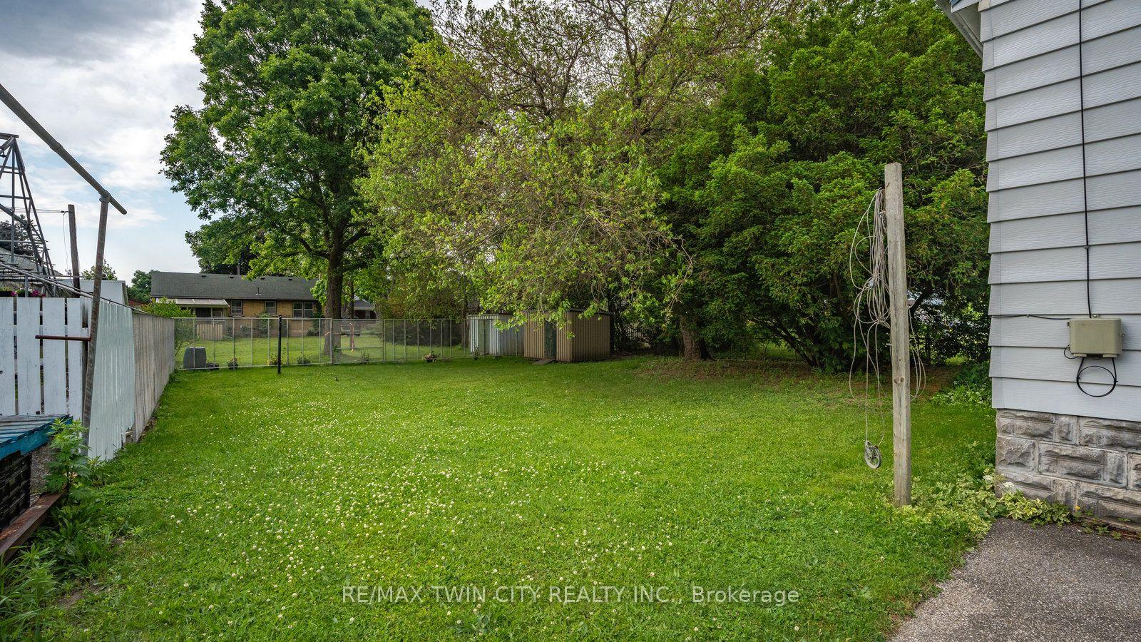 Photo 21 of 848 Colborne Street E, Brantford, Echo Place — HOMEH