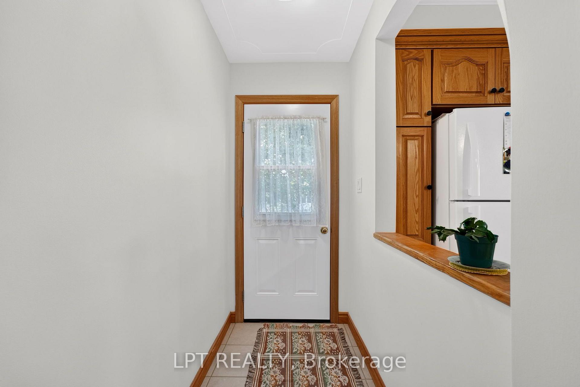 Photo 8 of 226 Tain Street, North Middlesex, Parkhill — HOMEH