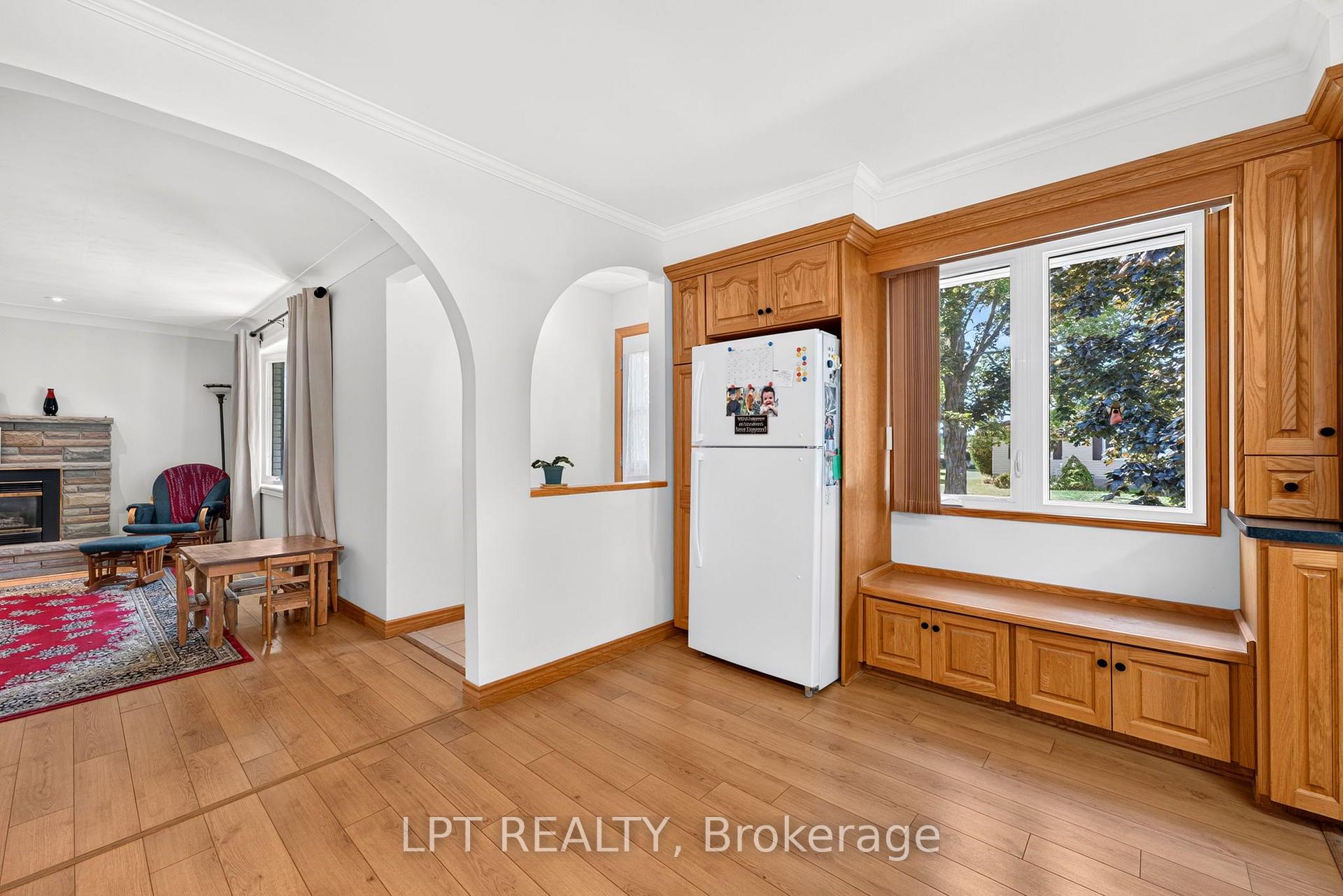 Photo 14 of 226 Tain Street, North Middlesex, Parkhill — HOMEH