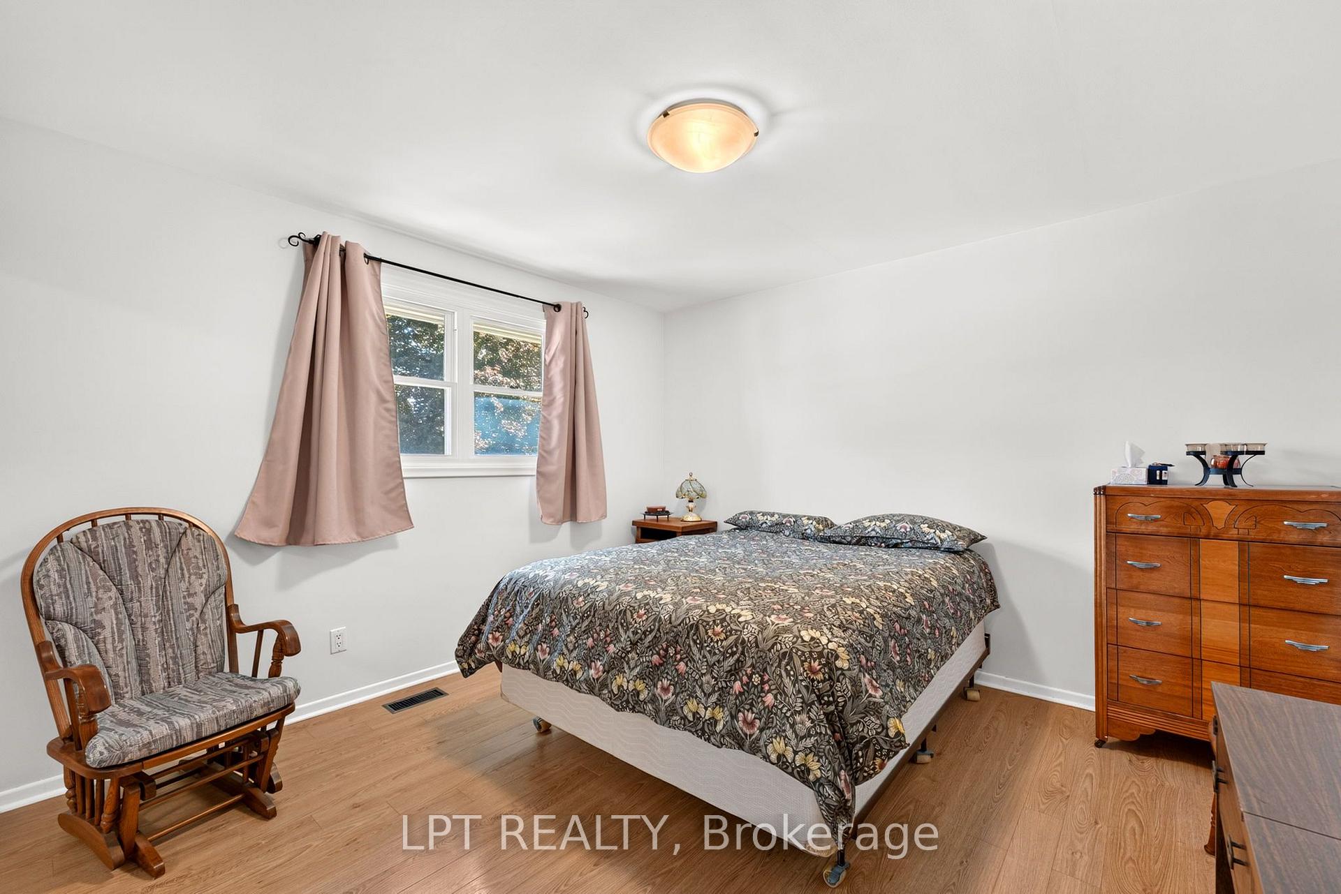 Photo 24 of 226 Tain Street, North Middlesex, Parkhill — HOMEH