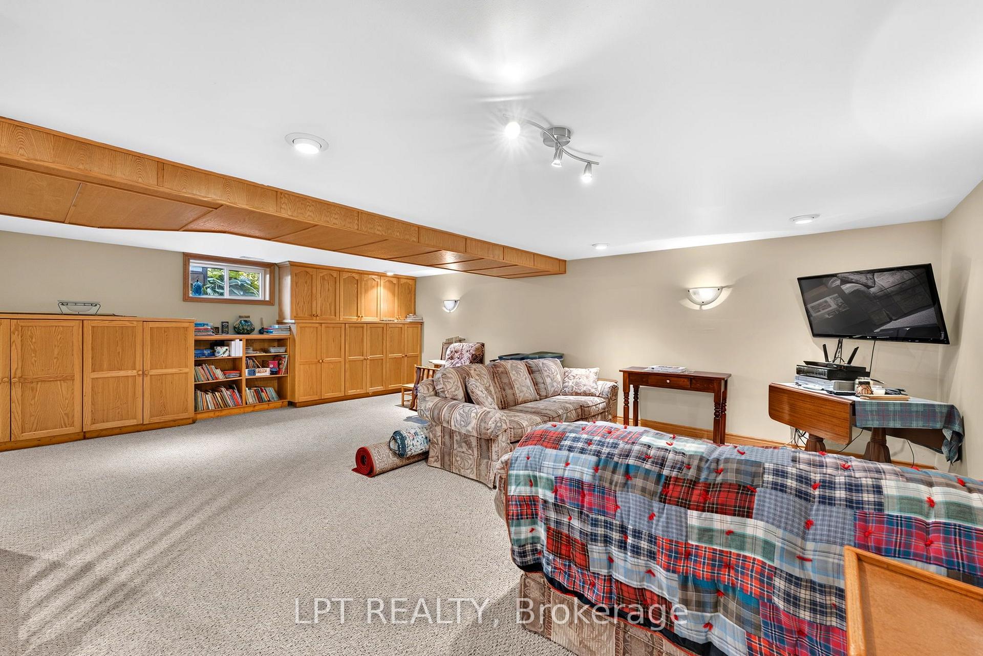Photo 27 of 226 Tain Street, North Middlesex, Parkhill — HOMEH