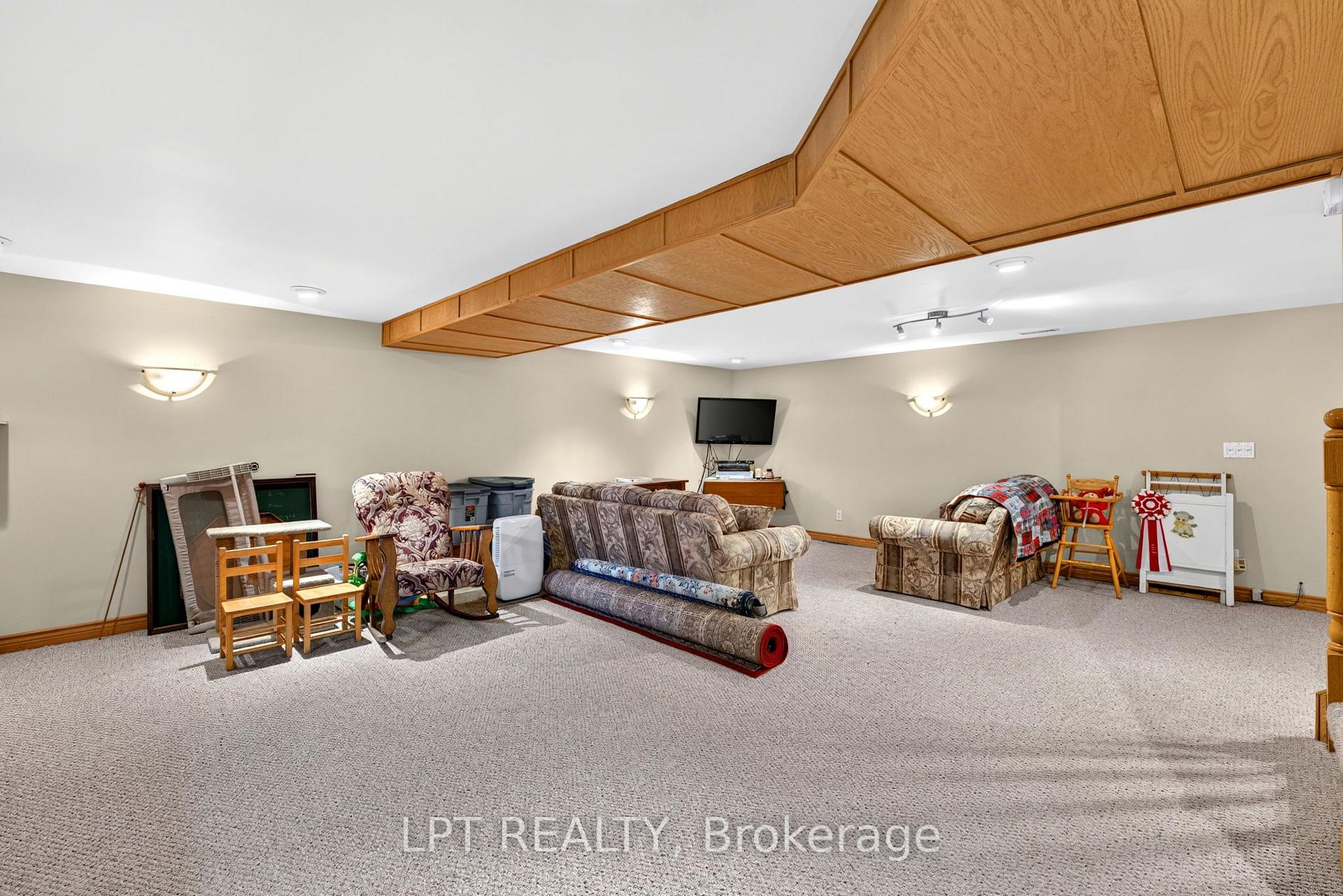 Photo 29 of 226 Tain Street, North Middlesex, Parkhill — HOMEH