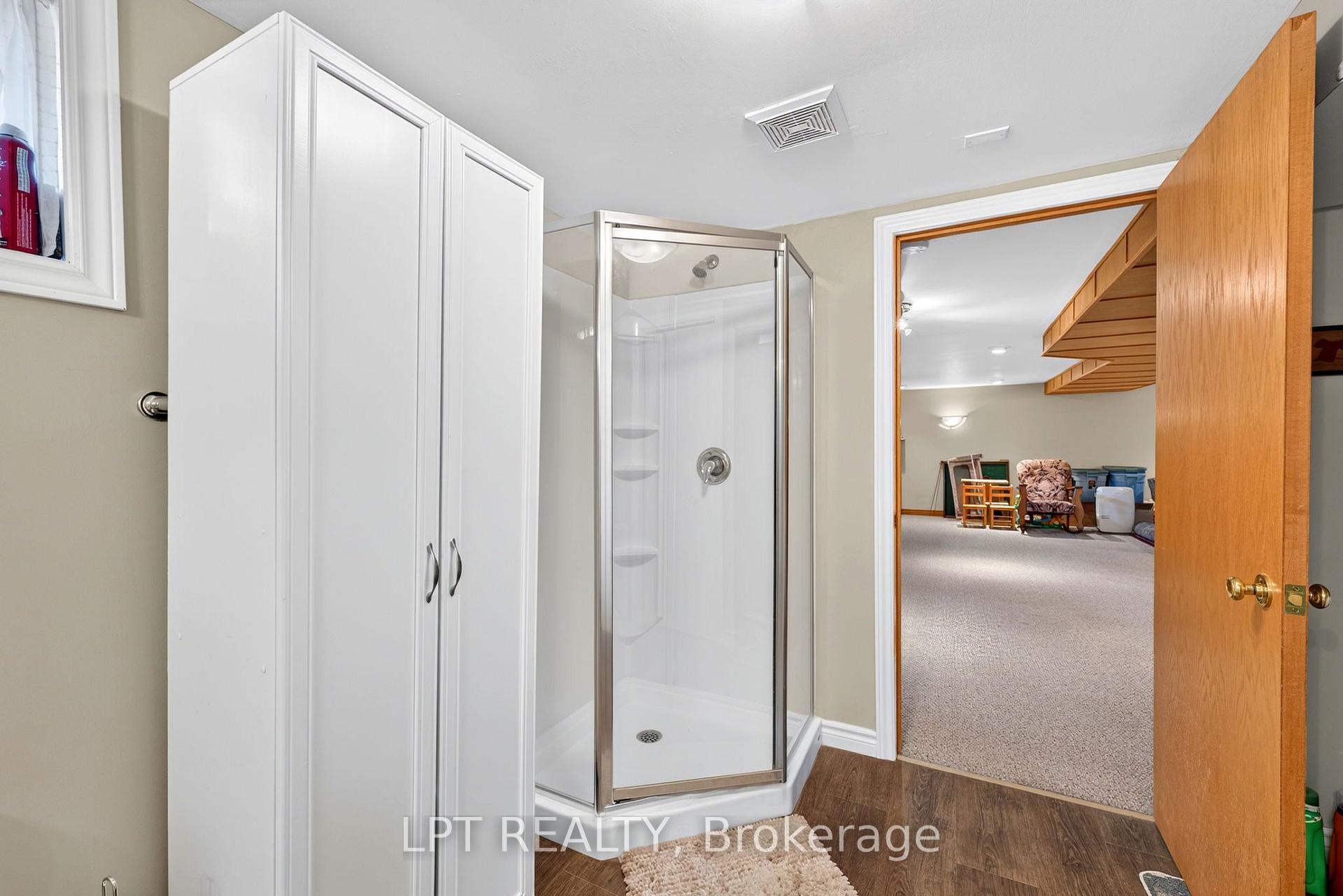 Photo 31 of 226 Tain Street, North Middlesex, Parkhill — HOMEH