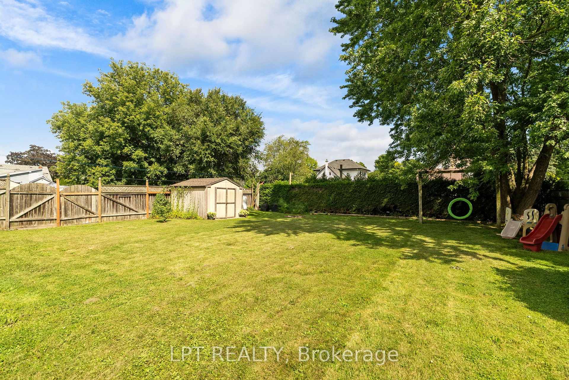 Photo 39 of 226 Tain Street, North Middlesex, Parkhill — HOMEH
