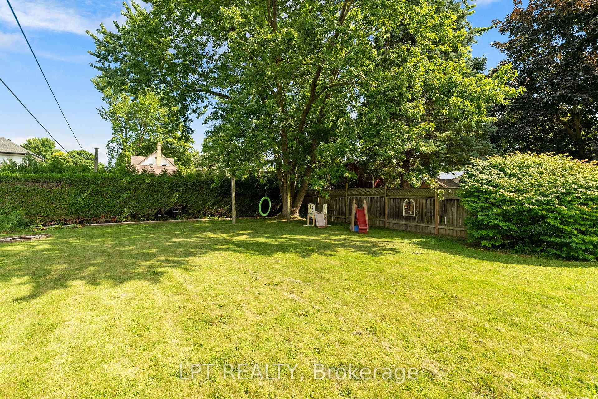 Photo 40 of 226 Tain Street, North Middlesex, Parkhill — HOMEH