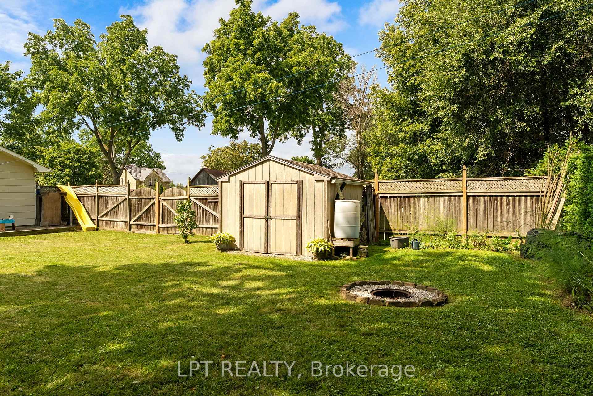 Photo 43 of 226 Tain Street, North Middlesex, Parkhill — HOMEH