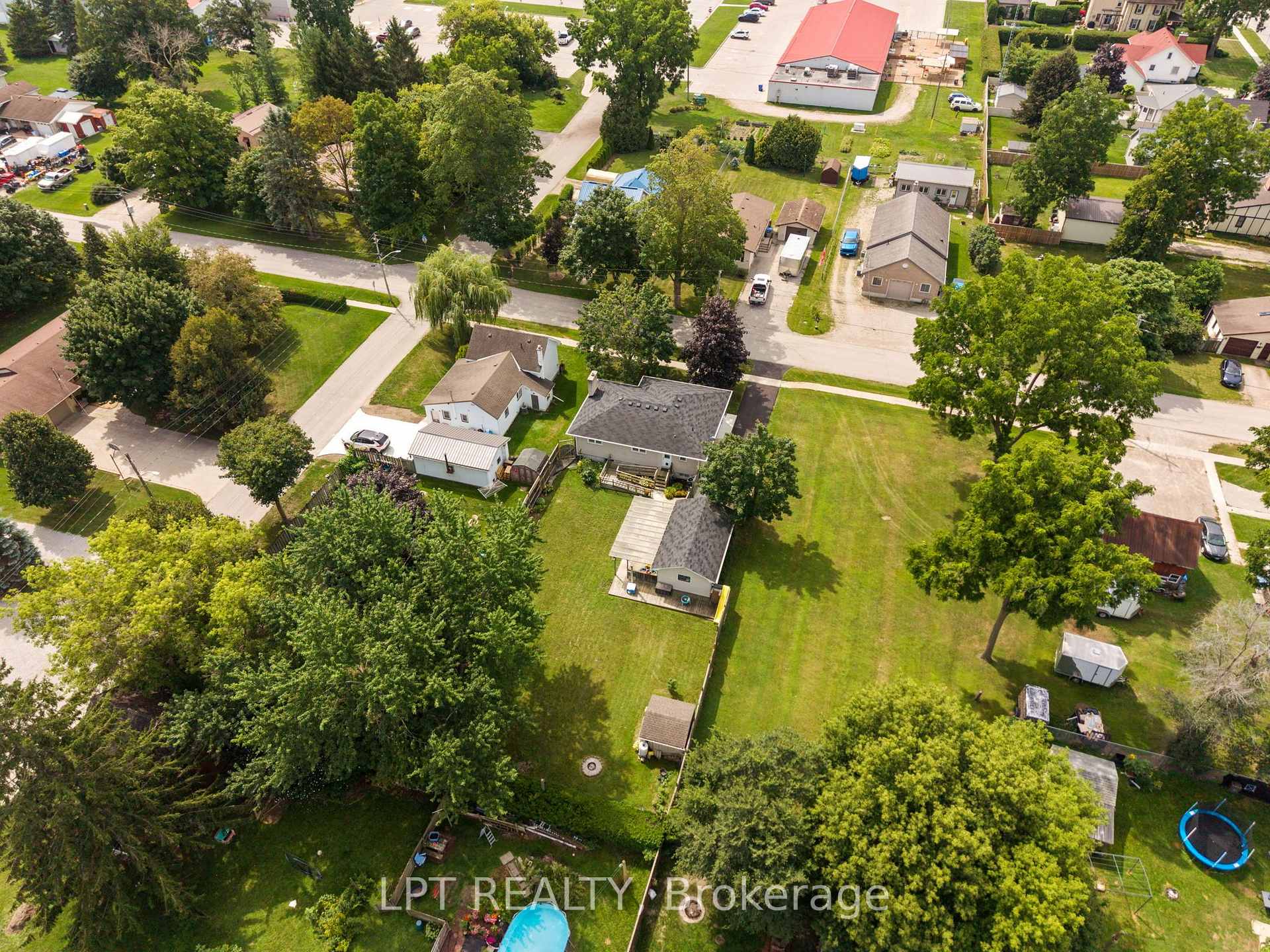 Photo 46 of 226 Tain Street, North Middlesex, Parkhill — HOMEH