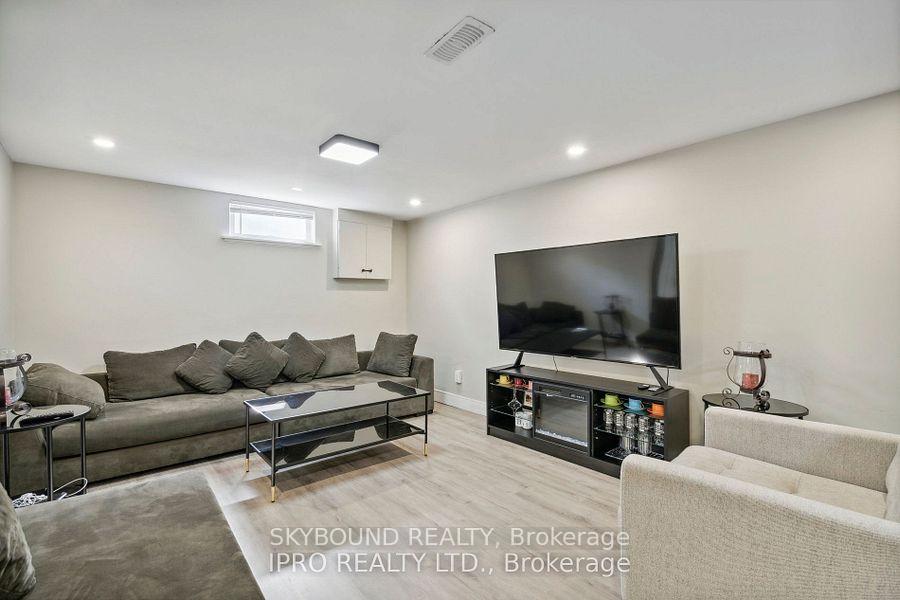 Photo 2 of 34 Owen Place, Hamilton, Corman — HOMEH