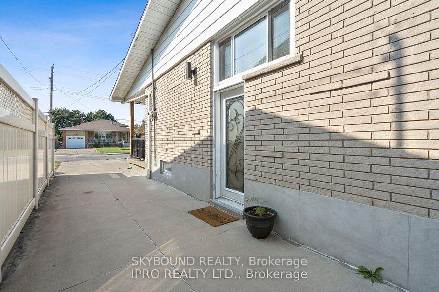 Photo 8 of 34 Owen Place, Hamilton, Corman — HOMEH