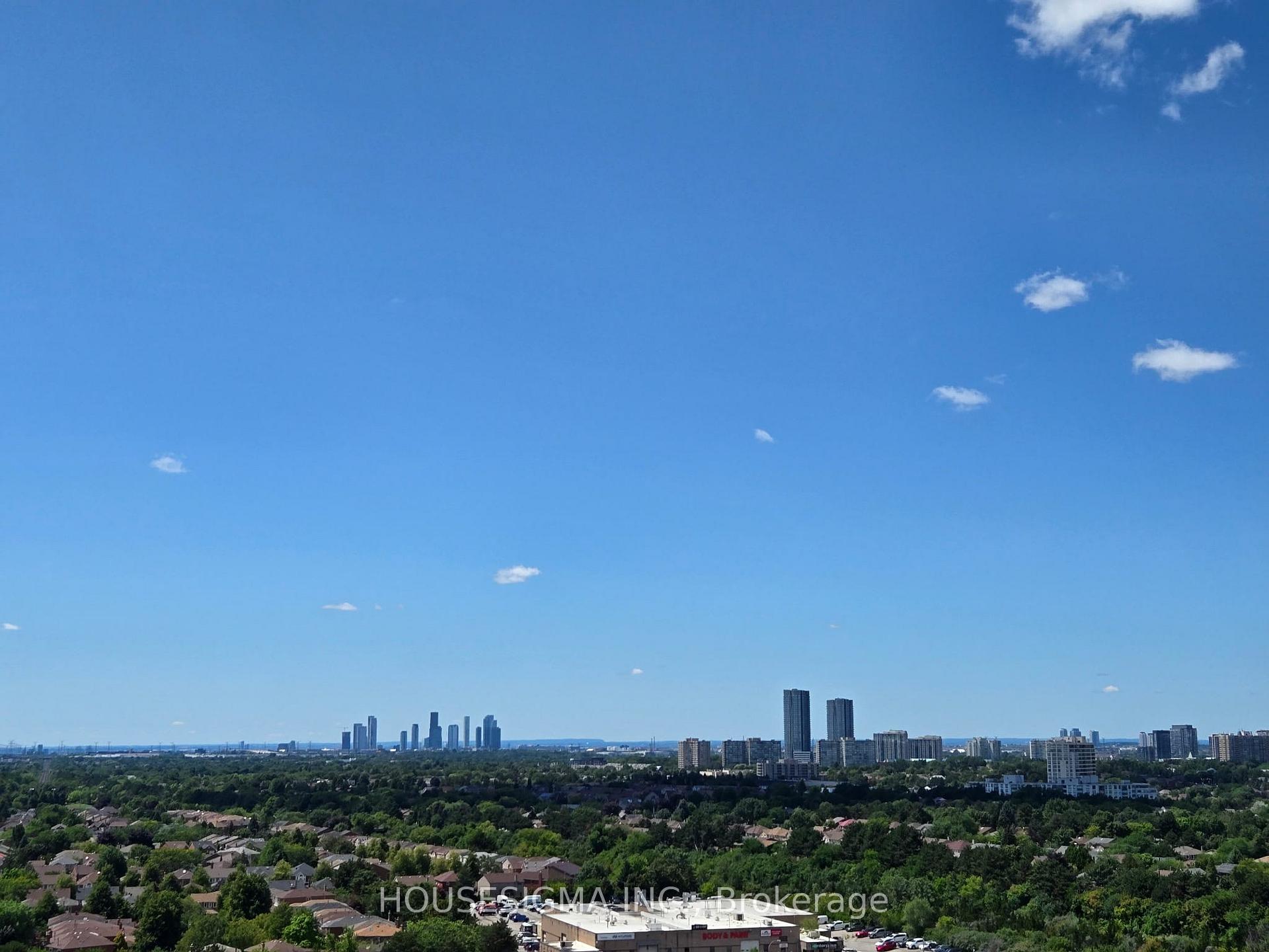 Photo 7 of Unit 1423, 7161 Yonge Street, Markham, Grandview — HOMEH