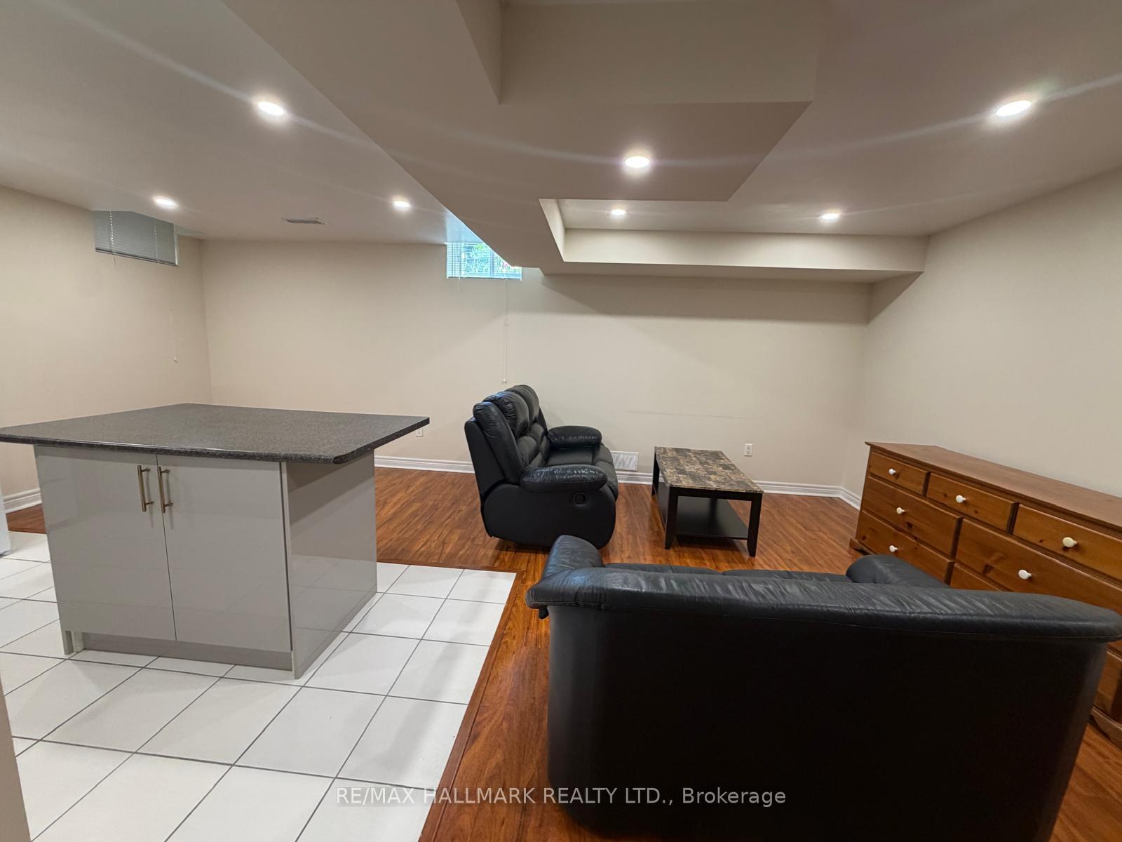 Photo 6 of Unit Basement, 307 Weldrick Road E, Richmond Hill, Harding — HOMEH