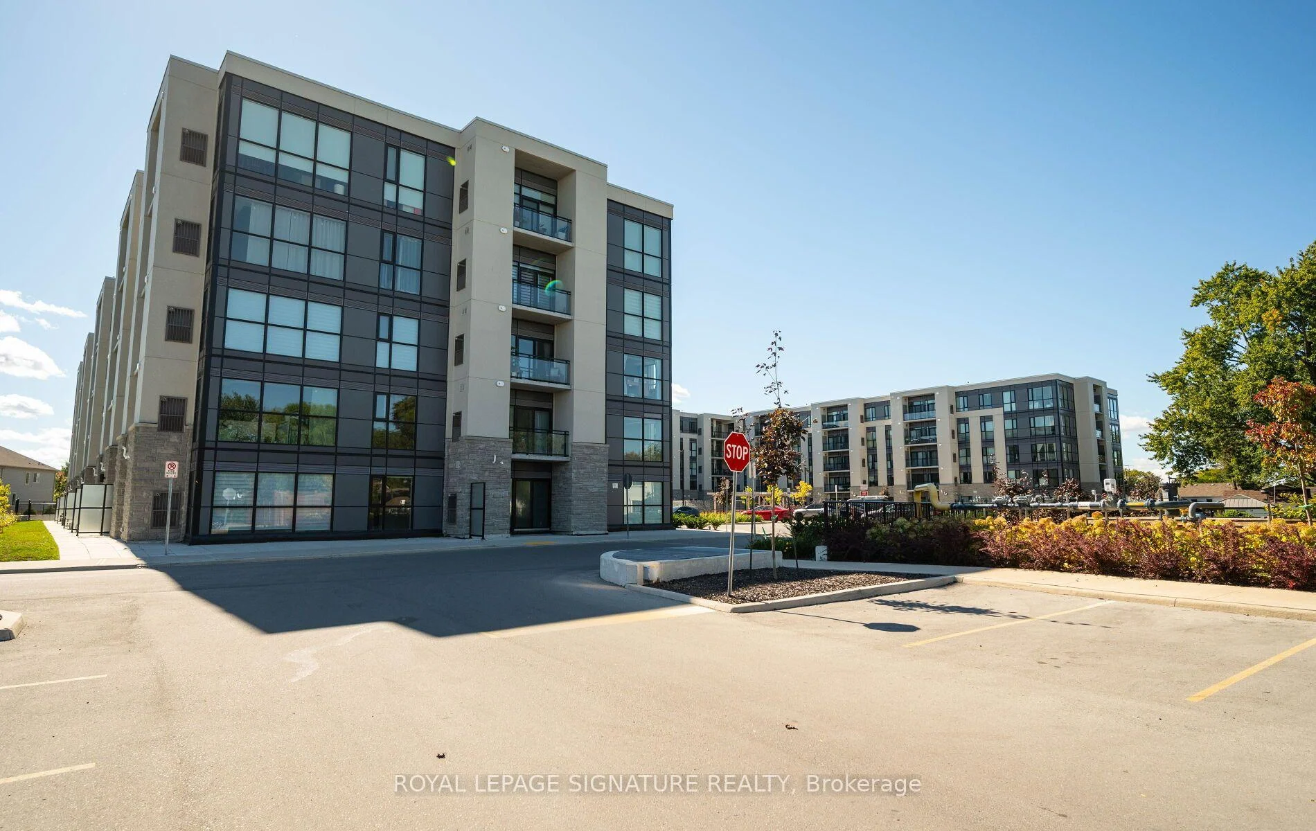 Photo of Unit LPO9, 50 Herrick Avenue