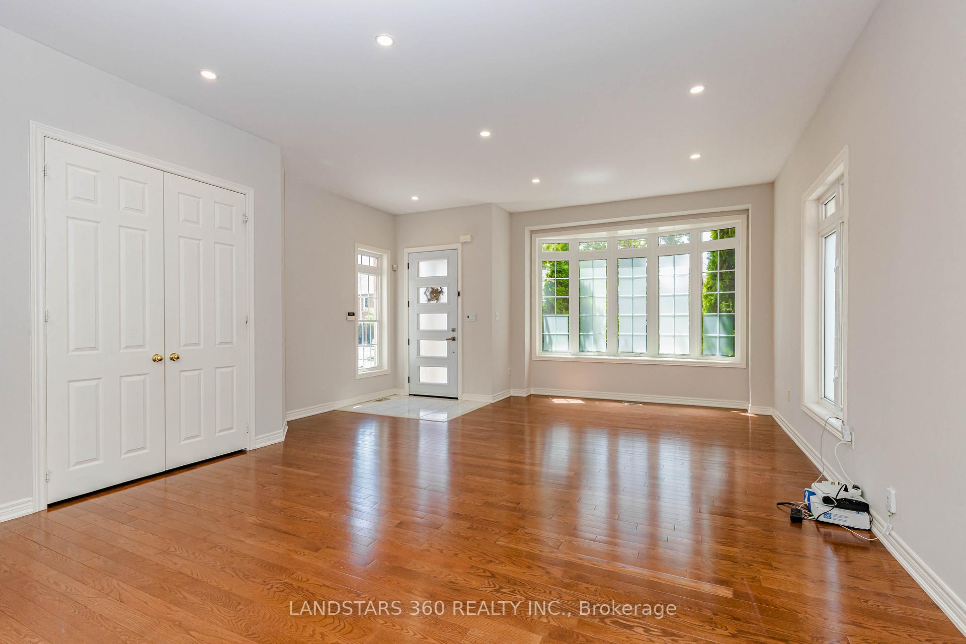 Photo 6 of 314 Tower Hill Road, Richmond Hill, Jefferson — HOMEH