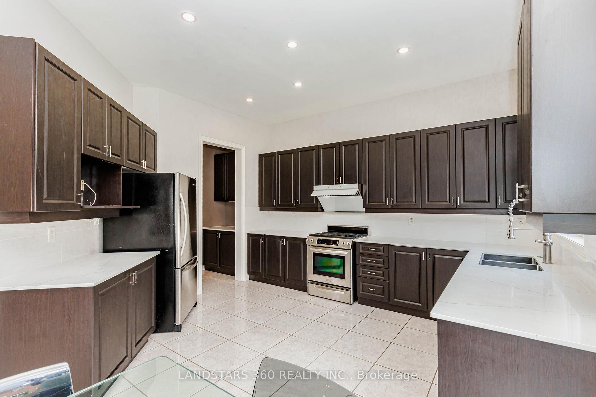 Photo 11 of 314 Tower Hill Road, Richmond Hill, Jefferson — HOMEH