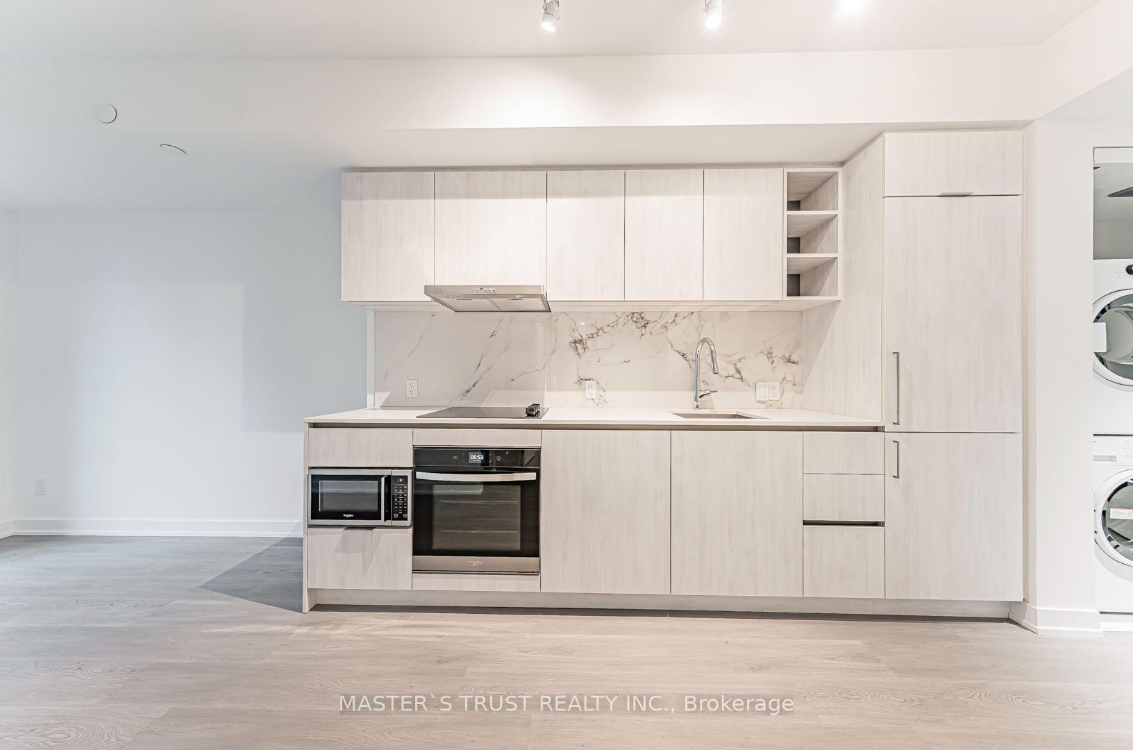 Photo 8 of Unit 701, 8 Wellesley Street W, Toronto, Bay Street Corridor — HOMEH