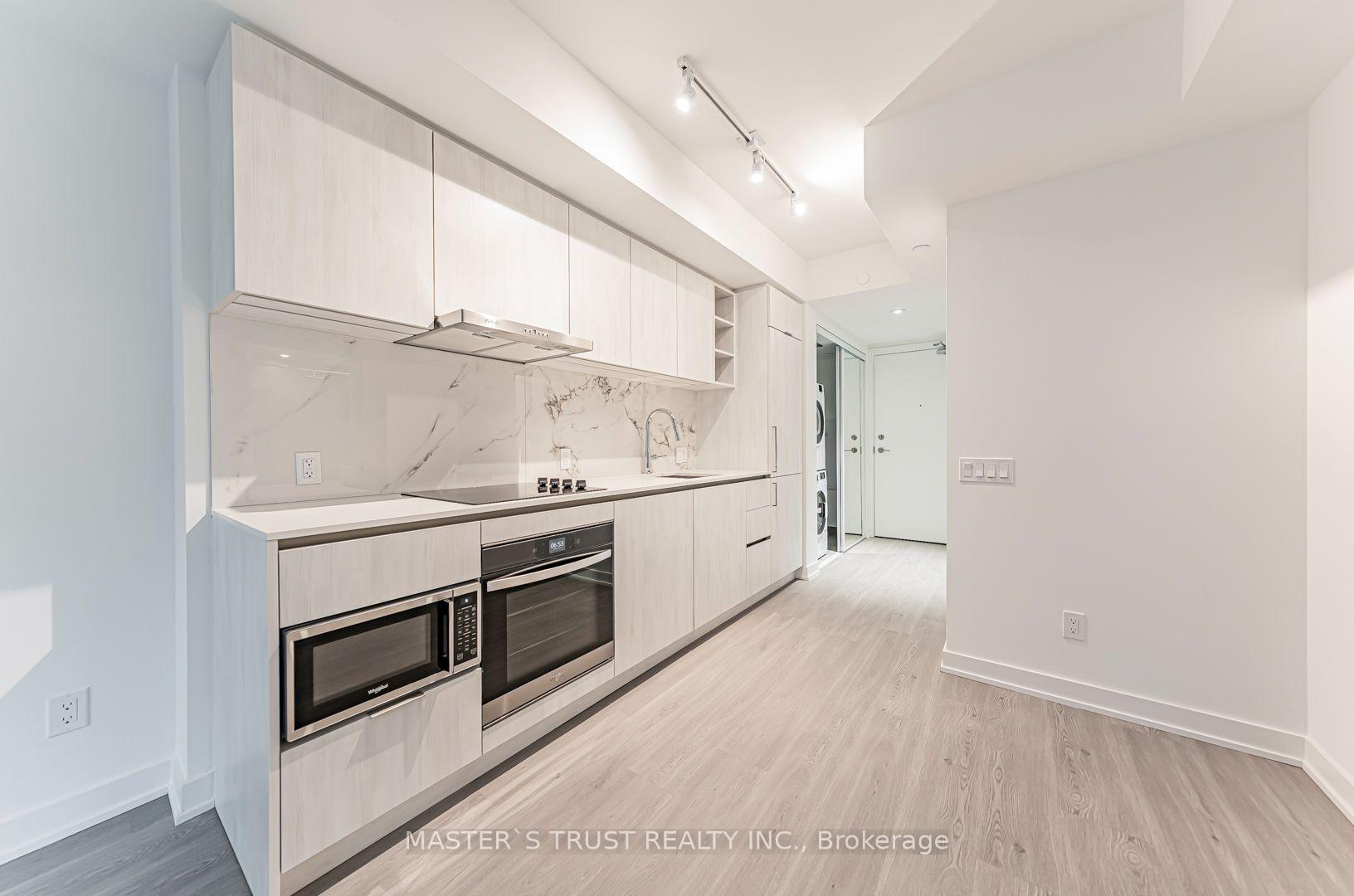 Photo 9 of Unit 701, 8 Wellesley Street W, Toronto, Bay Street Corridor — HOMEH