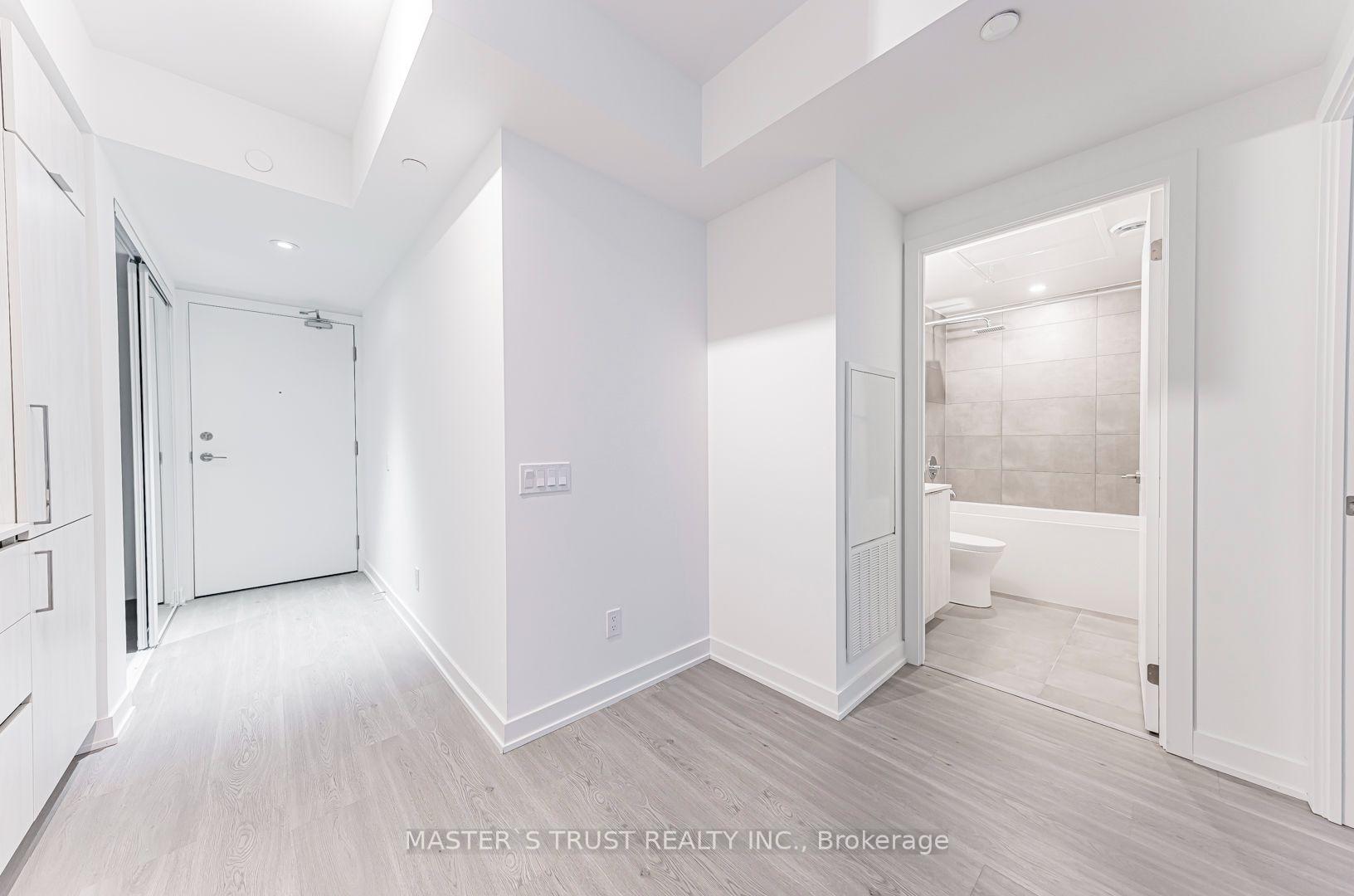Photo 10 of Unit 701, 8 Wellesley Street W, Toronto, Bay Street Corridor — HOMEH
