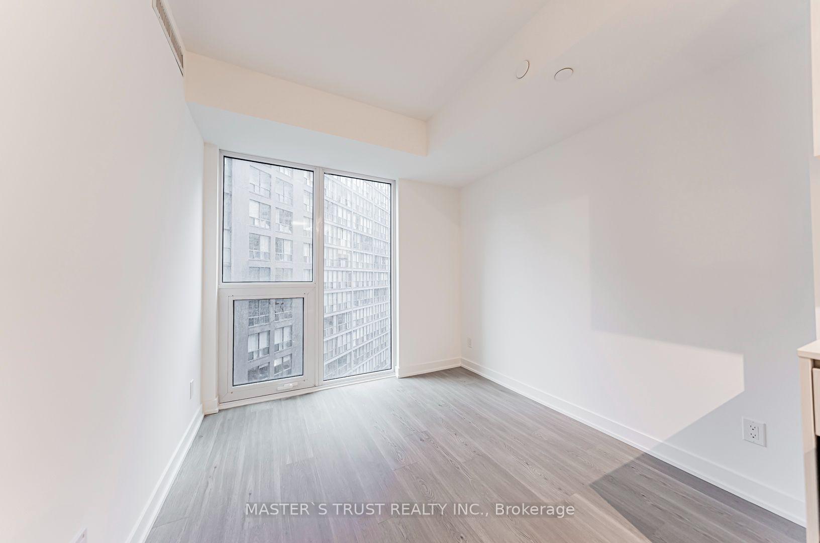 Photo 12 of Unit 701, 8 Wellesley Street W, Toronto, Bay Street Corridor — HOMEH