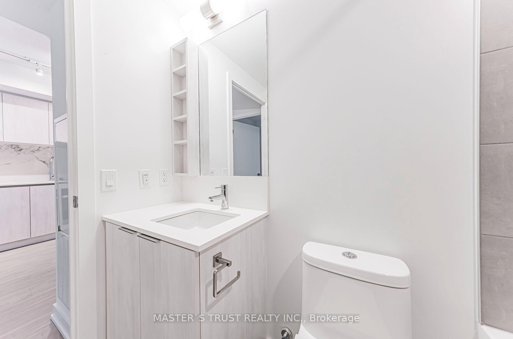Photo 16 of Unit 701, 8 Wellesley Street W, Toronto, Bay Street Corridor — HOMEH