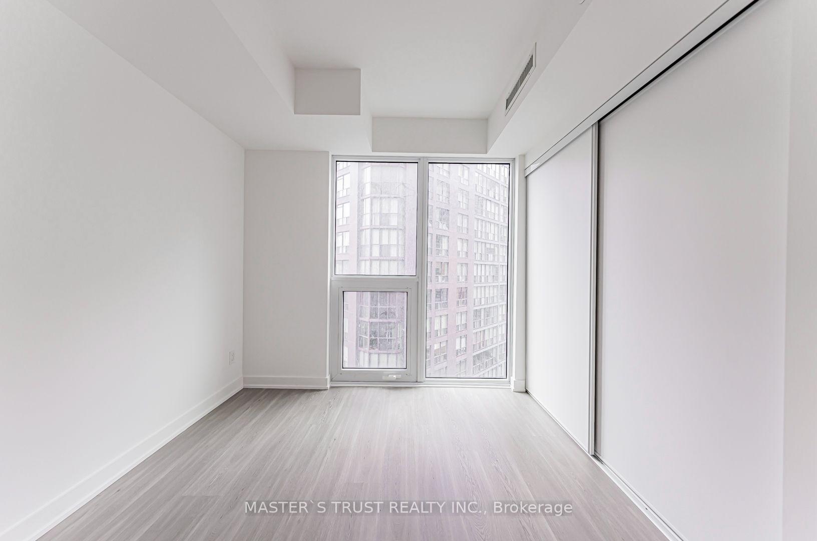 Photo 17 of Unit 701, 8 Wellesley Street W, Toronto, Bay Street Corridor — HOMEH