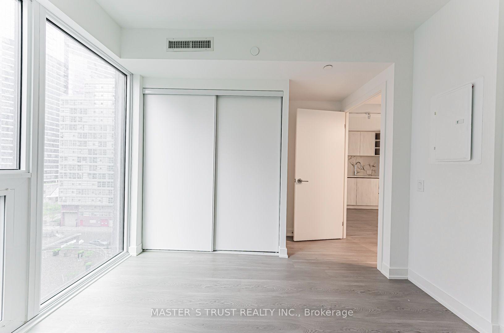 Photo 19 of Unit 701, 8 Wellesley Street W, Toronto, Bay Street Corridor — HOMEH