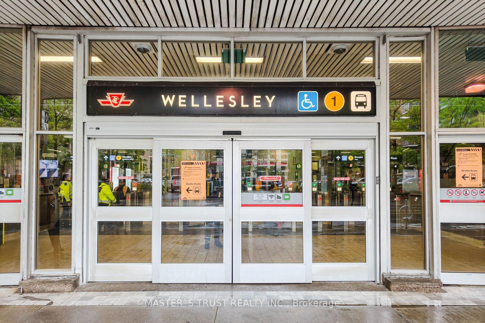 Photo 21 of Unit 701, 8 Wellesley Street W, Toronto, Bay Street Corridor — HOMEH