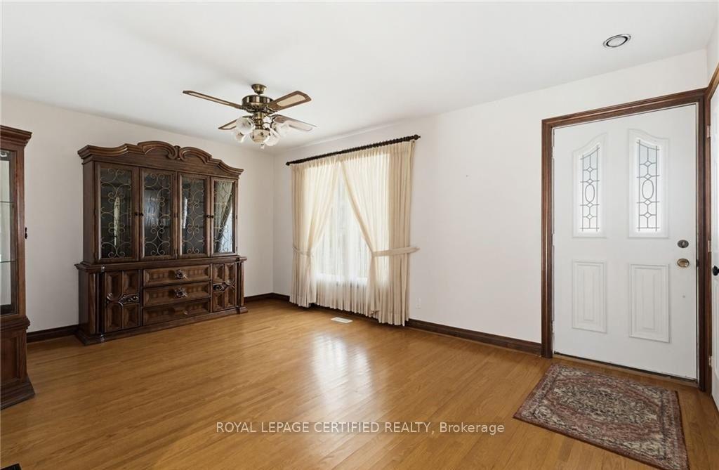 Photo 3 of 84 Homeside Avenue, Hamilton, Stoney Creek — HOMEH