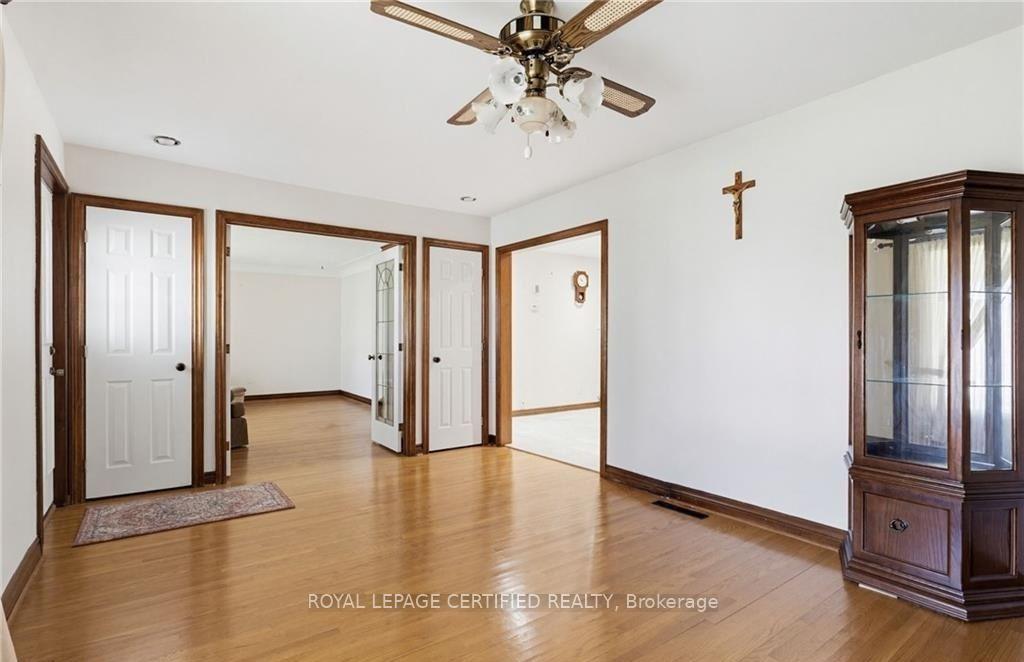 Photo 5 of 84 Homeside Avenue, Hamilton, Stoney Creek — HOMEH