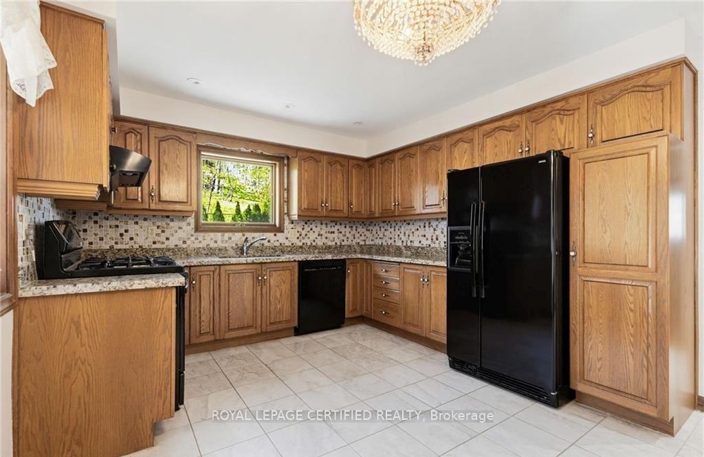 Photo 6 of 84 Homeside Avenue, Hamilton, Stoney Creek — HOMEH