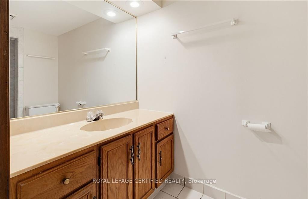 Photo 20 of 84 Homeside Avenue, Hamilton, Stoney Creek — HOMEH