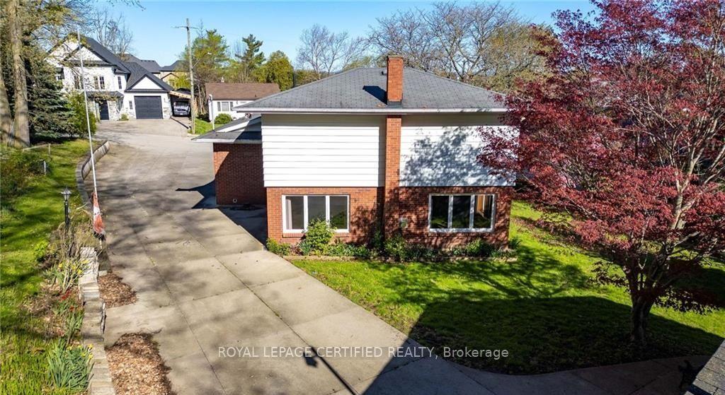 Photo 24 of 84 Homeside Avenue, Hamilton, Stoney Creek — HOMEH
