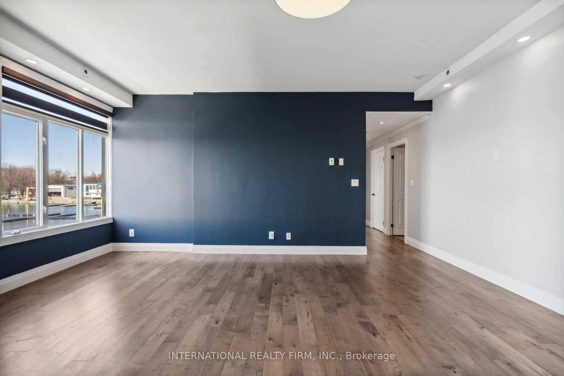 Photo 6 of Unit 389, 32 Stadium Road, Toronto, Niagara — HOMEH