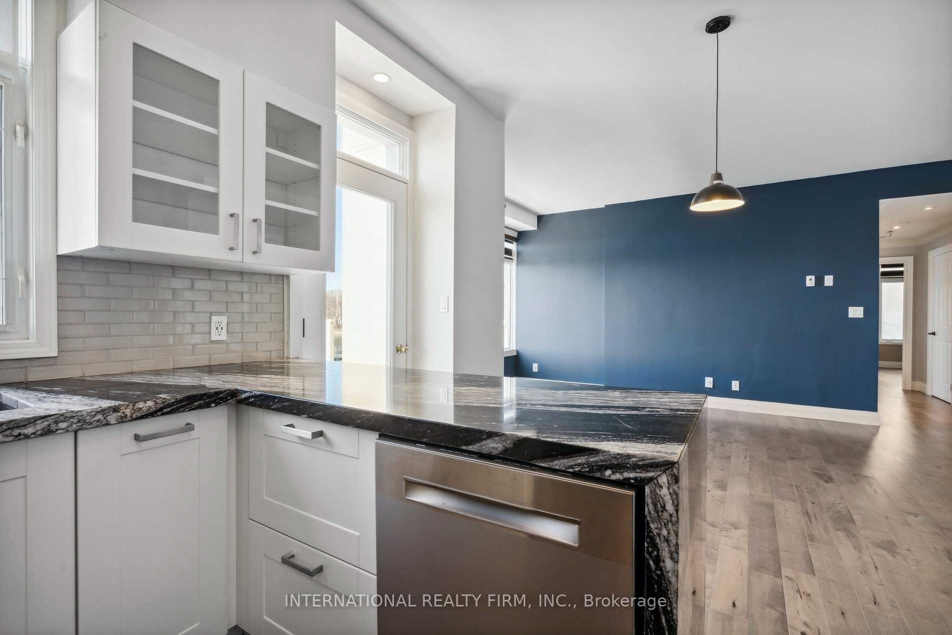 Photo 12 of Unit 389, 32 Stadium Road, Toronto, Niagara — HOMEH