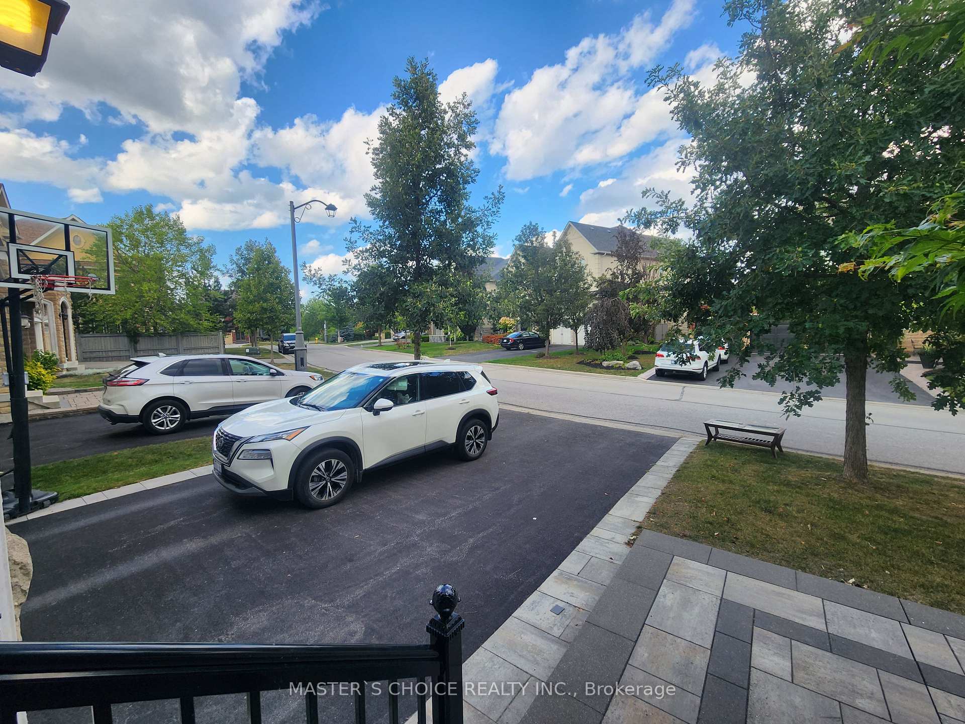 Photo 3 of 47 Sir Modesto Court, Vaughan, Patterson — HOMEH
