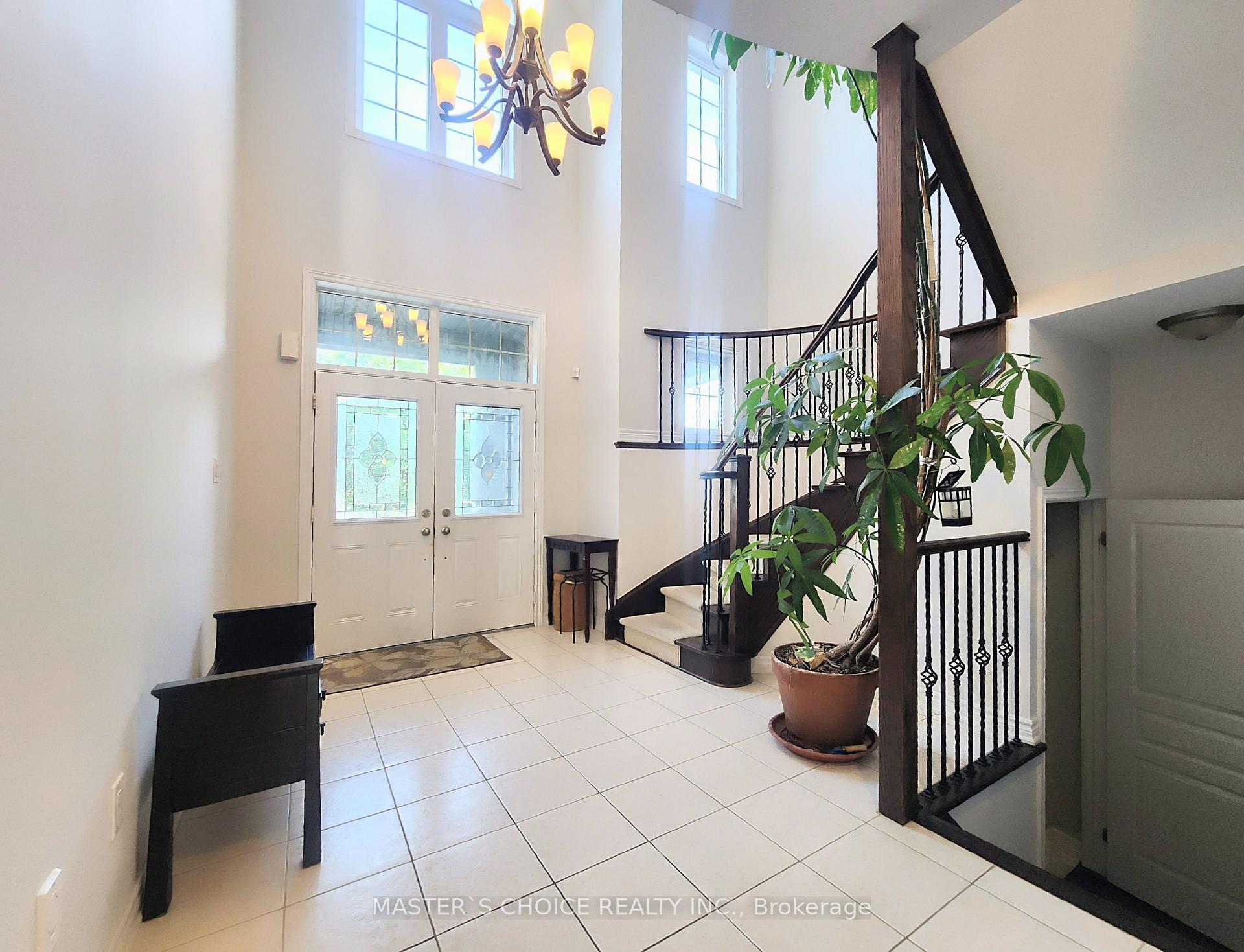 Photo 5 of 47 Sir Modesto Court, Vaughan, Patterson — HOMEH