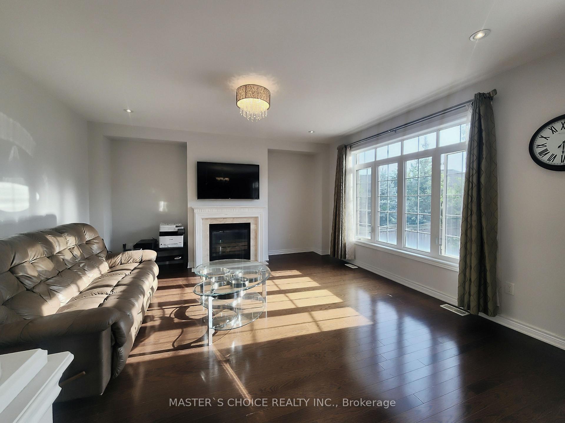 Photo 9 of 47 Sir Modesto Court, Vaughan, Patterson — HOMEH