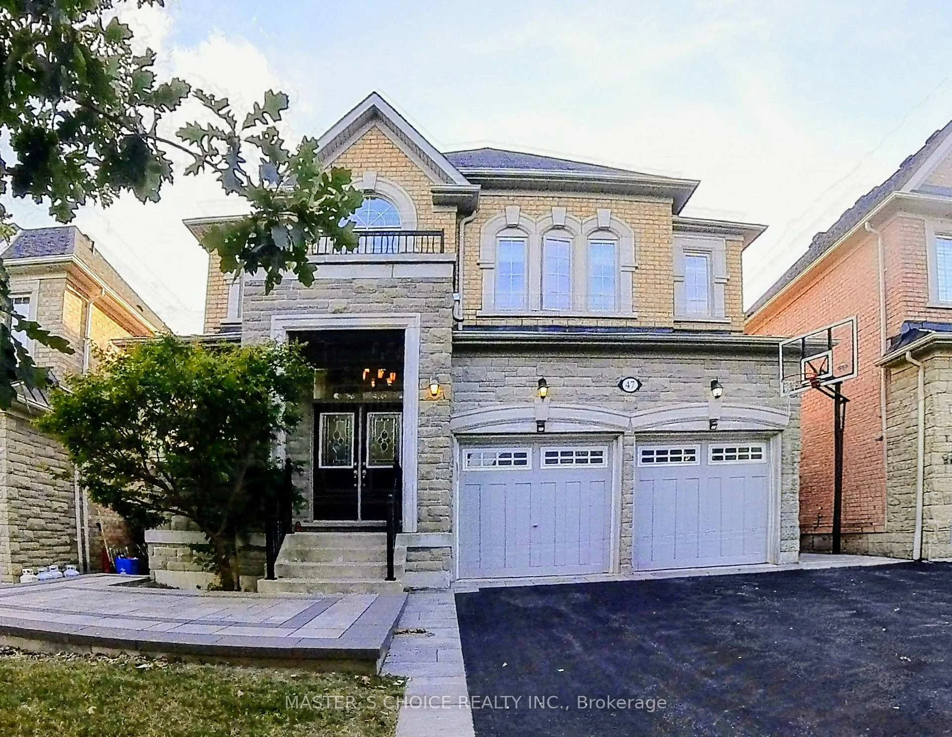 Photo 2 of 47 Sir Modesto Court, Vaughan, Patterson — HOMEH