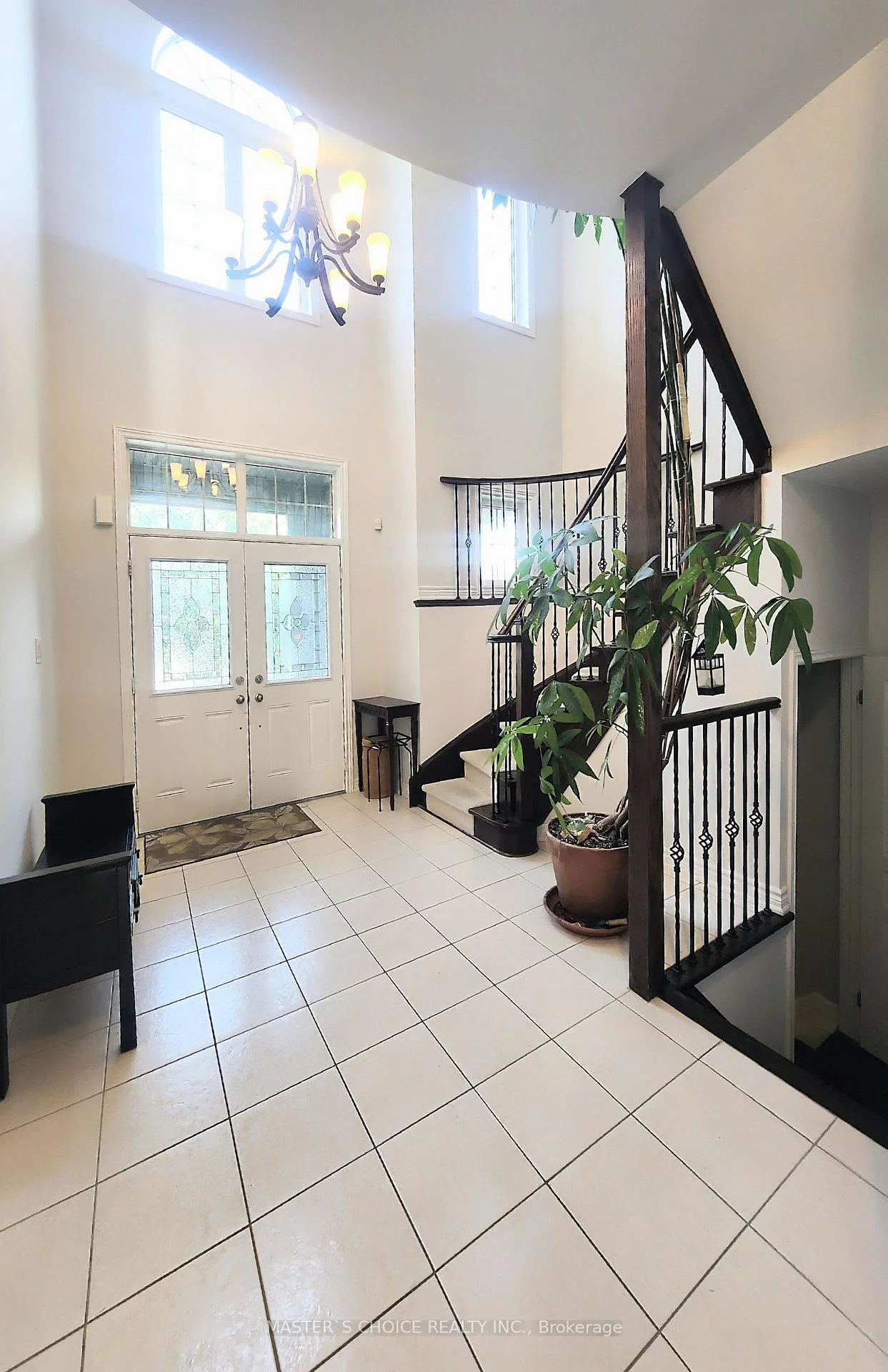 Photo 4 of 47 Sir Modesto Court, Vaughan, Patterson — HOMEH