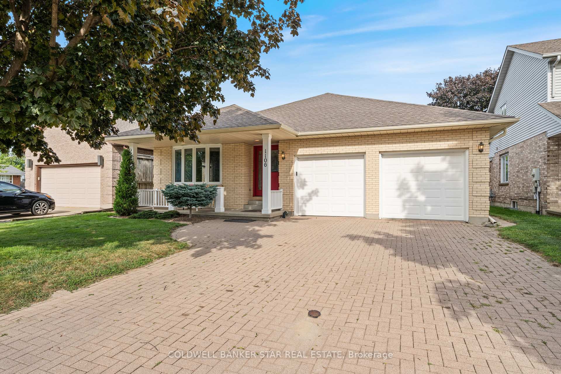 Photo 3 of 1106 Bernard Court, Sarnia — HOMEH