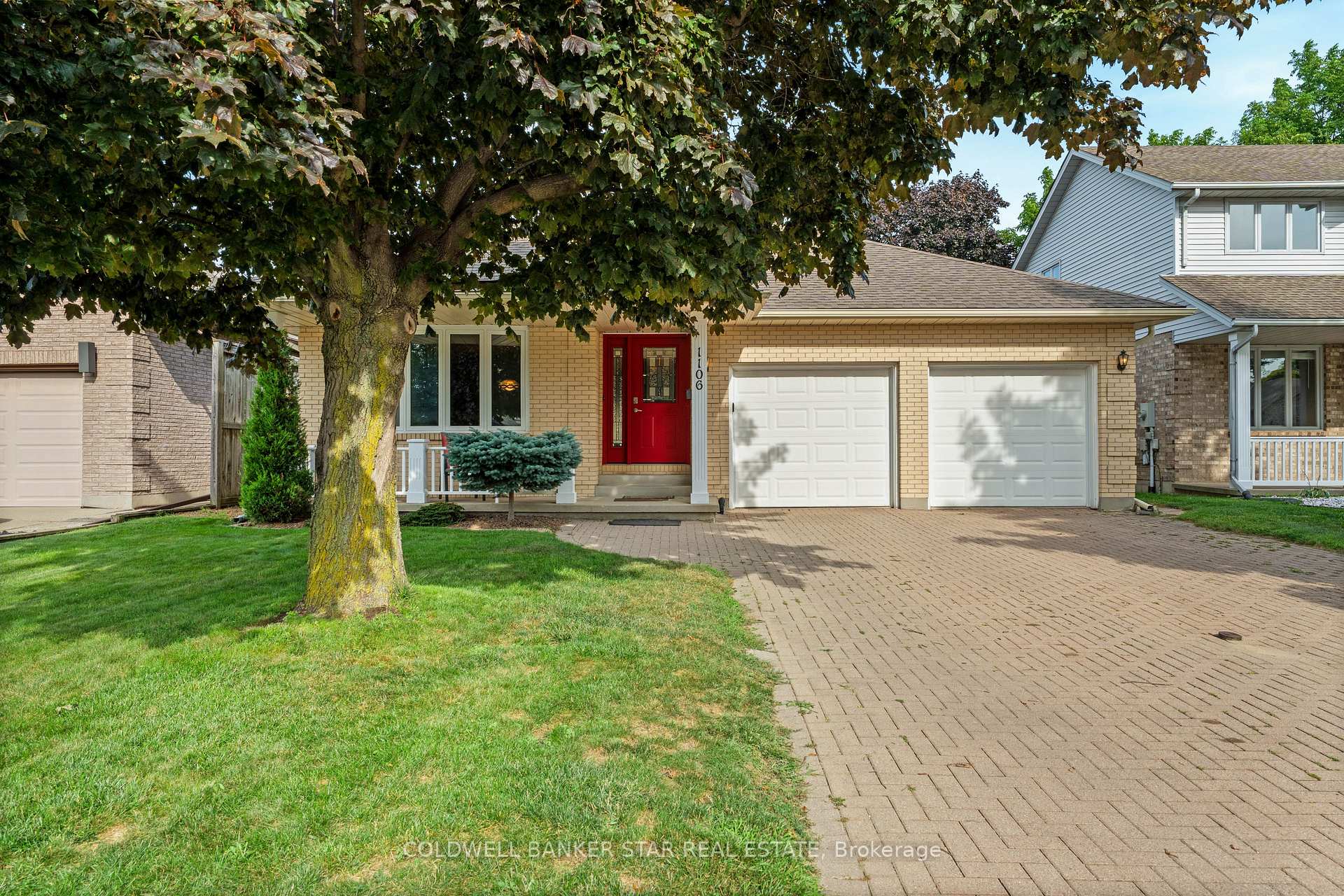 Photo 4 of 1106 Bernard Court, Sarnia — HOMEH