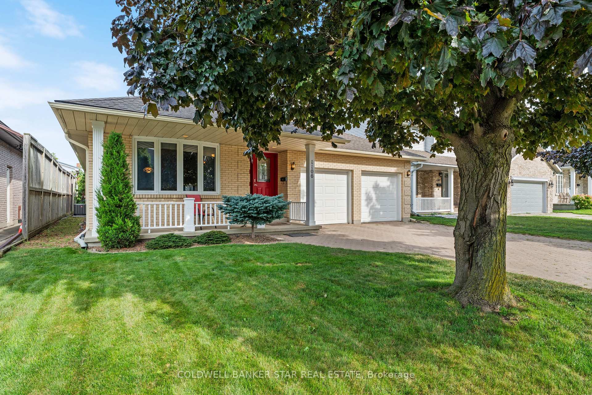 Photo 5 of 1106 Bernard Court, Sarnia — HOMEH