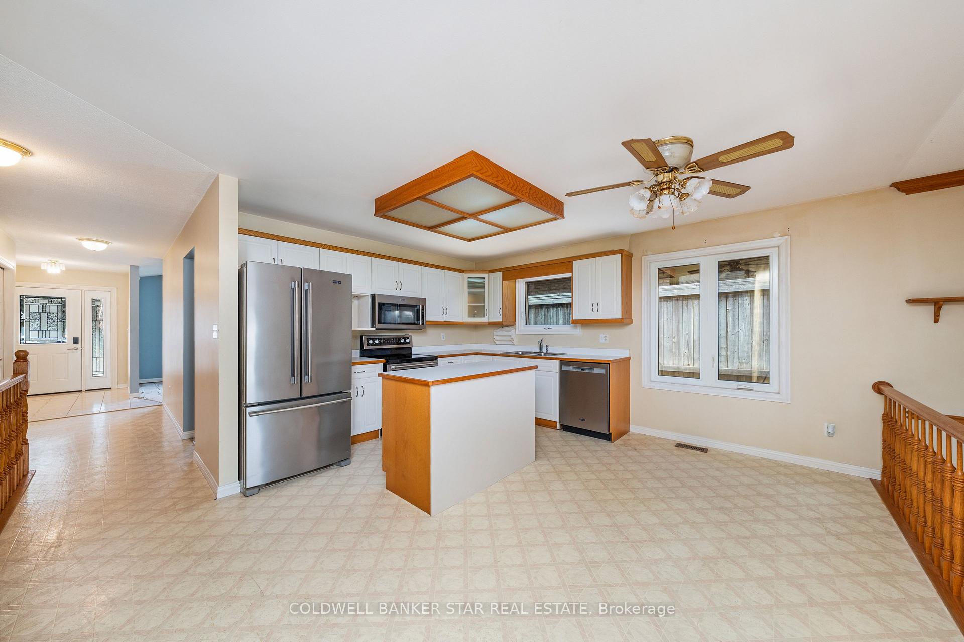 Photo 12 of 1106 Bernard Court, Sarnia — HOMEH
