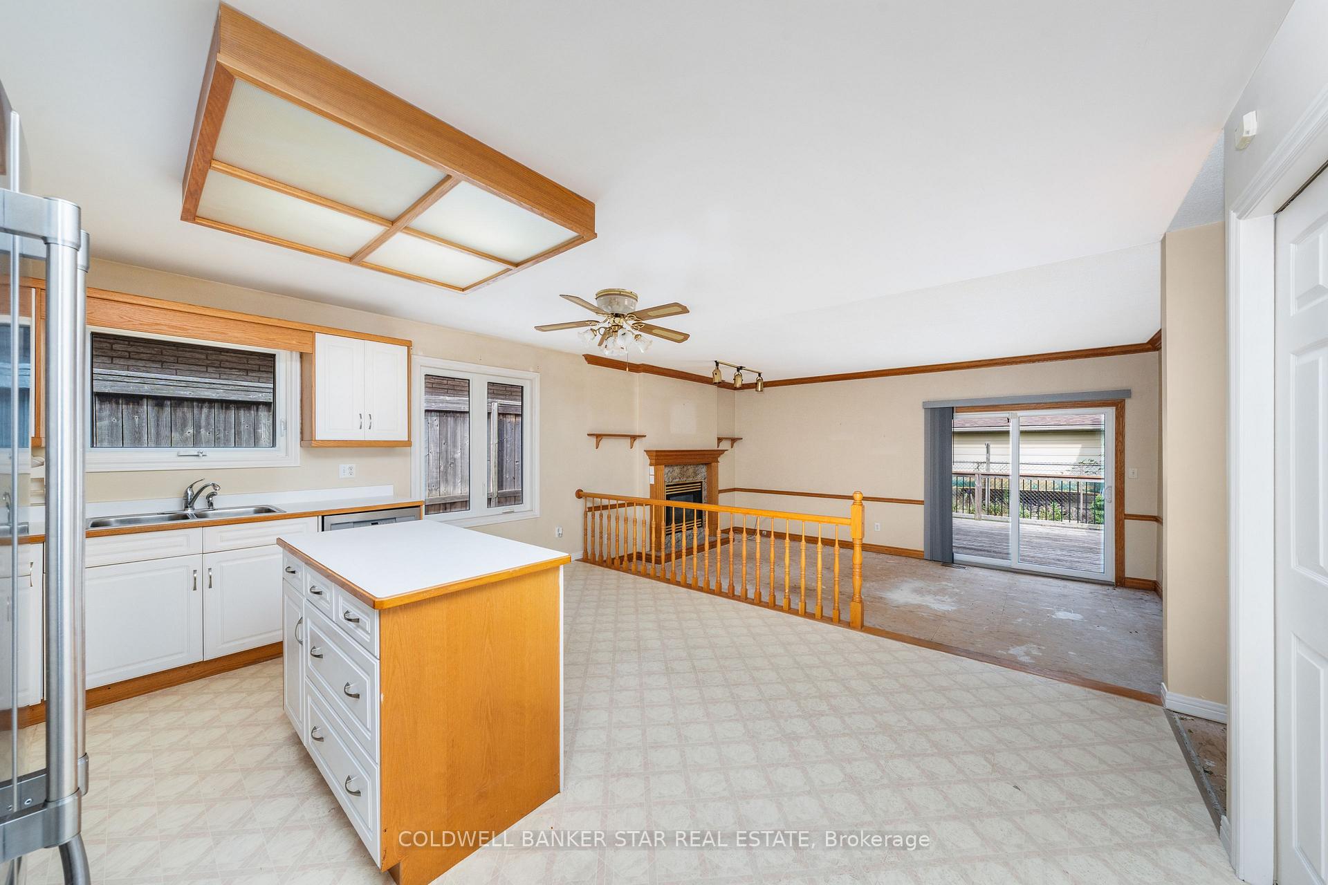 Photo 17 of 1106 Bernard Court, Sarnia — HOMEH