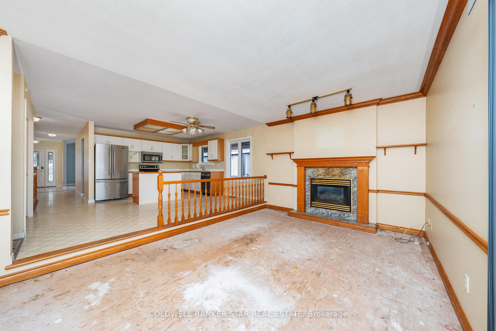 Photo 19 of 1106 Bernard Court, Sarnia — HOMEH
