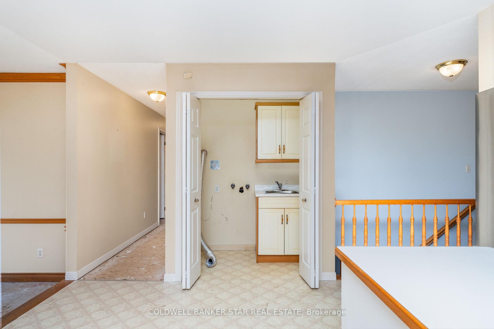 Photo 21 of 1106 Bernard Court, Sarnia — HOMEH