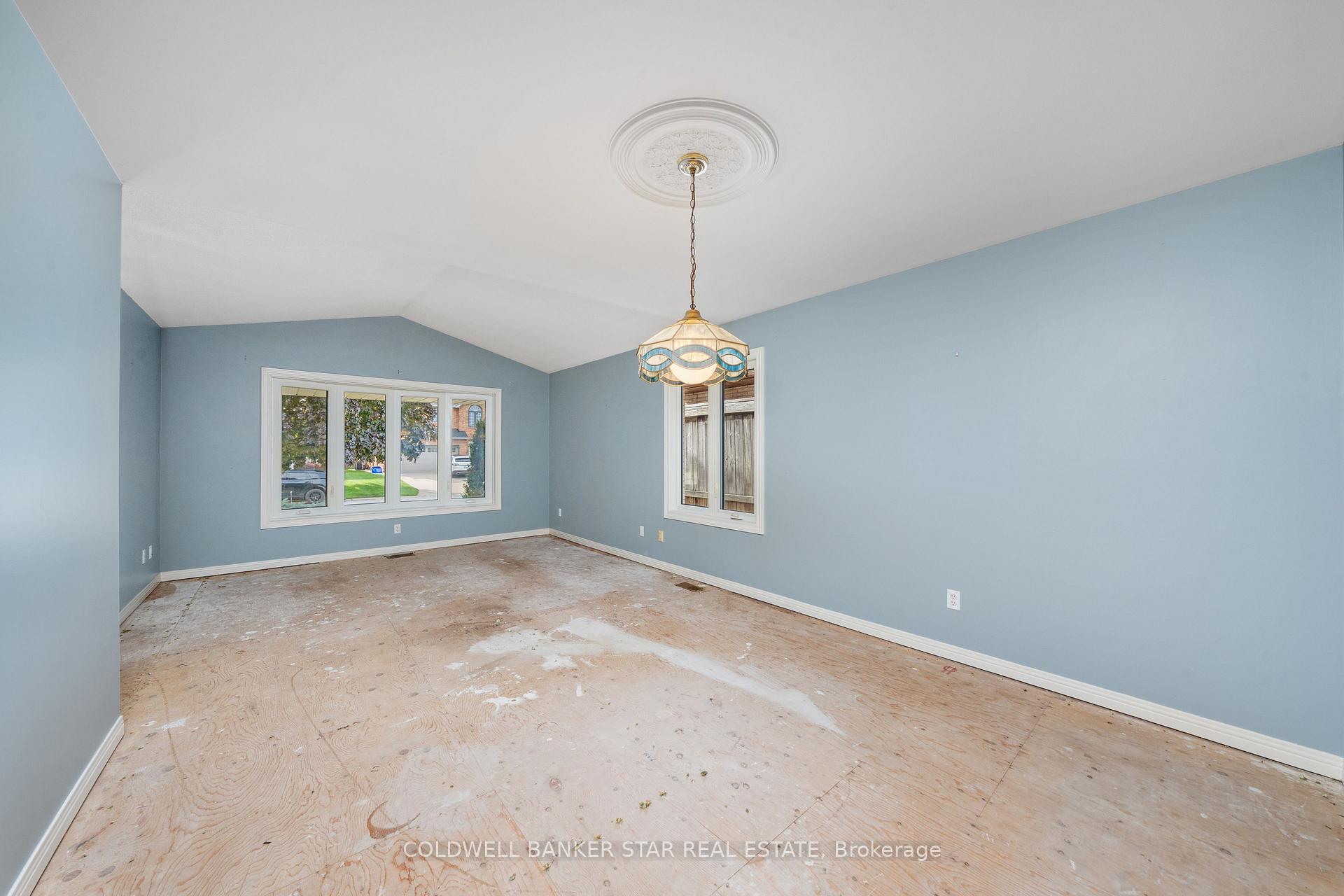 Photo 22 of 1106 Bernard Court, Sarnia — HOMEH