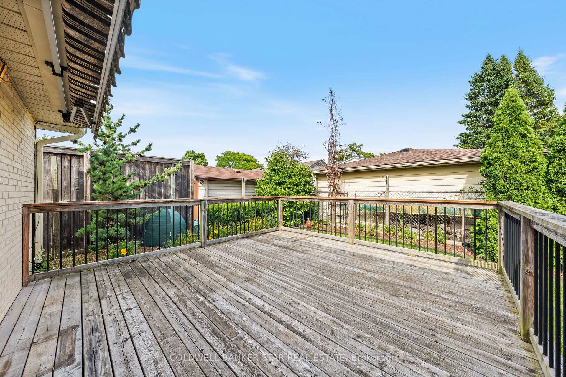 Photo 36 of 1106 Bernard Court, Sarnia — HOMEH