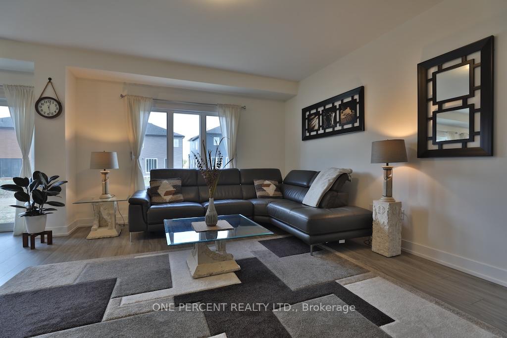 Photo 11 of 72 Dusenbury Drive, Loyalist, Odessa — HOMEH